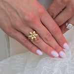 Load image into Gallery viewer, Inflated Daisy Ring