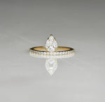 Load image into Gallery viewer, Diamond Band with Pear Illusion