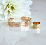 Load image into Gallery viewer, Hand Engraved Gold Band