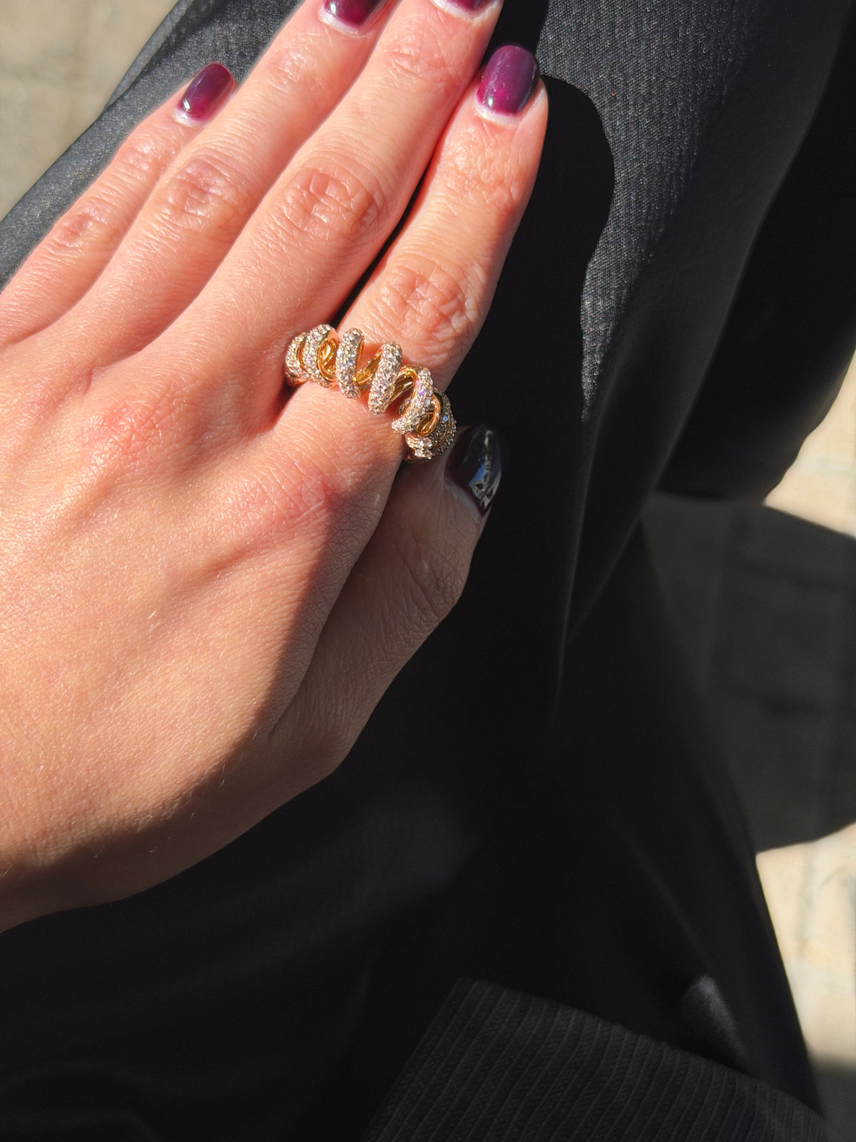 Diamond twist ring