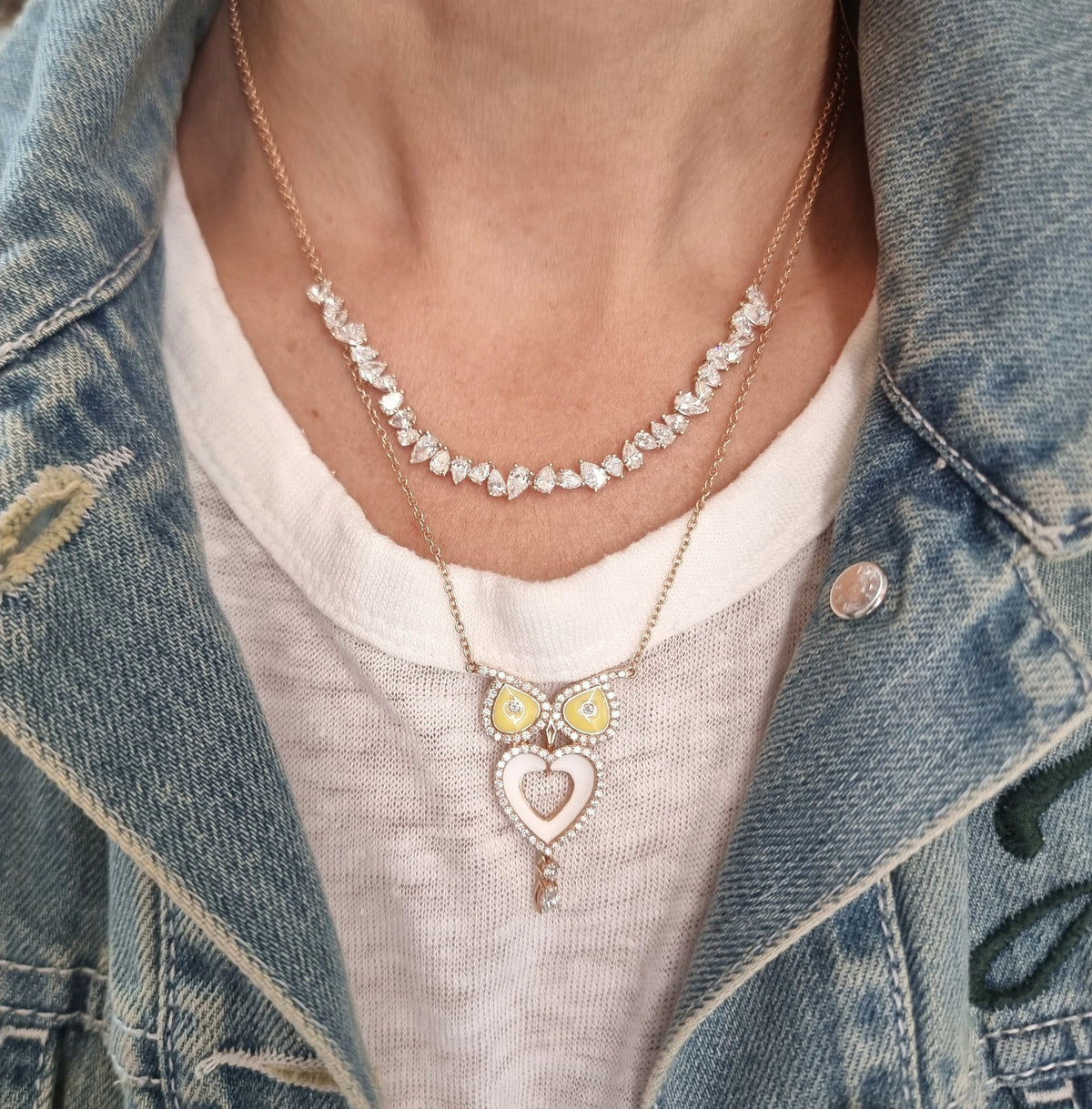 Irregular diamond pears necklace