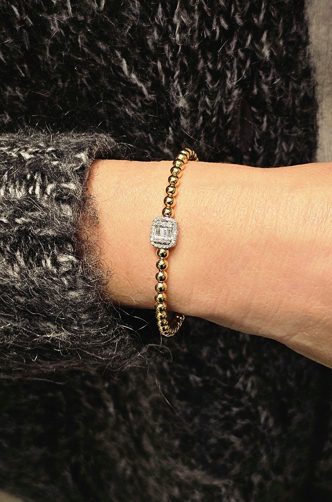 Baguette Diamond & Gold Beaded Bangle