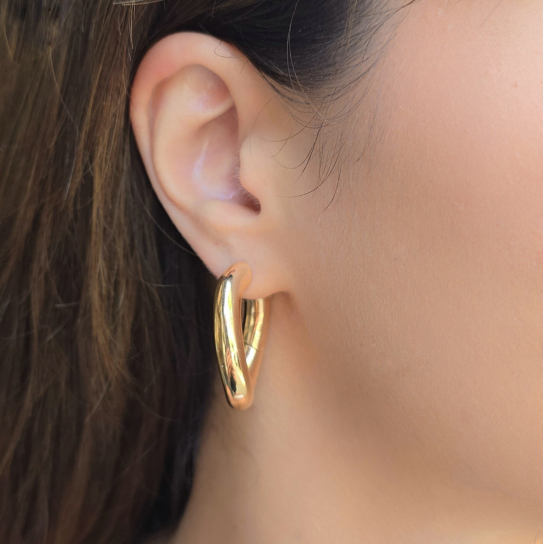 Bold Twirl Hoops
