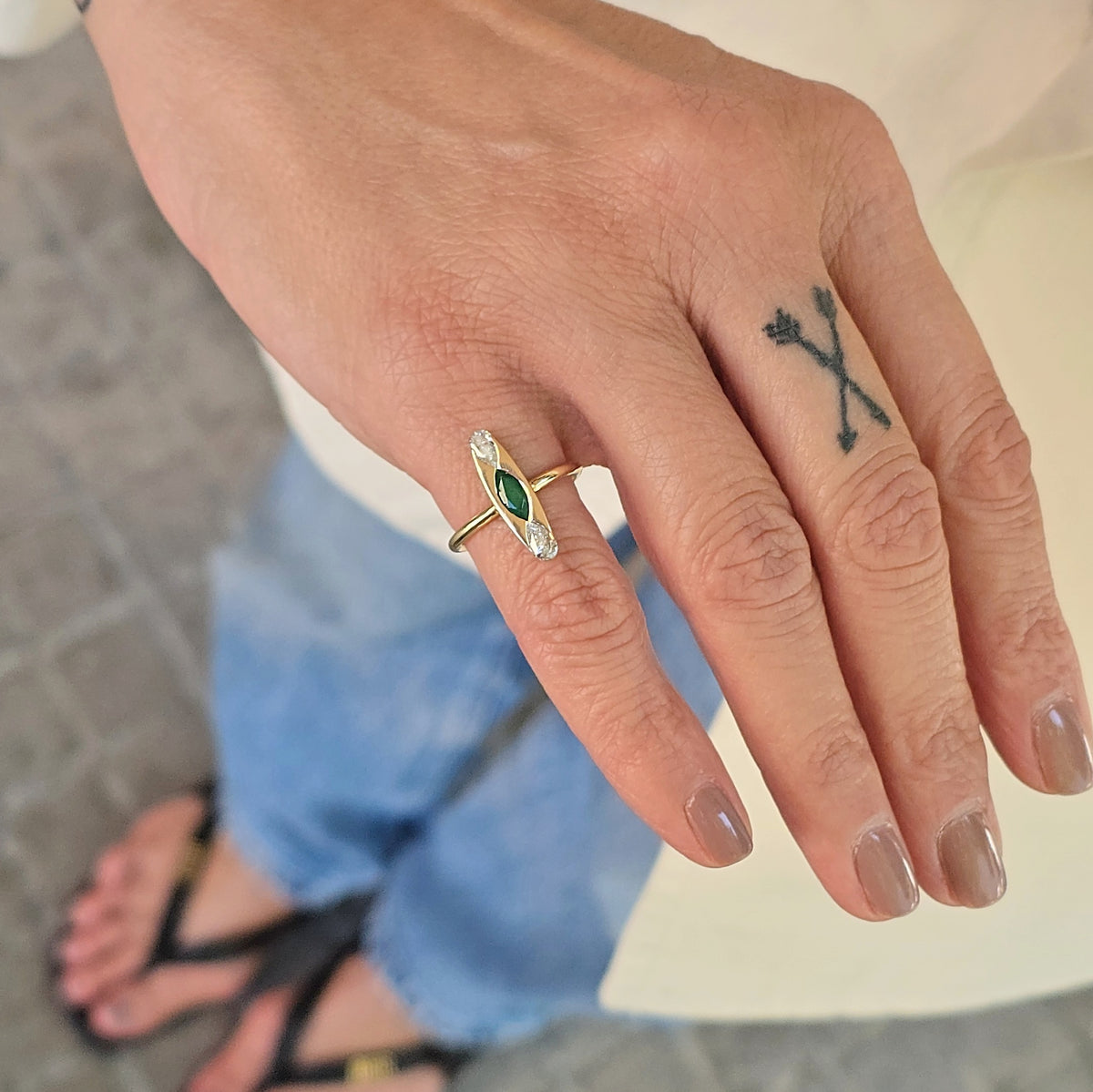 Canoe diamond & emerald ring