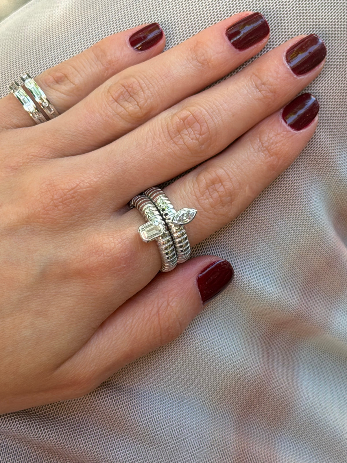 Marquise ribbed ring