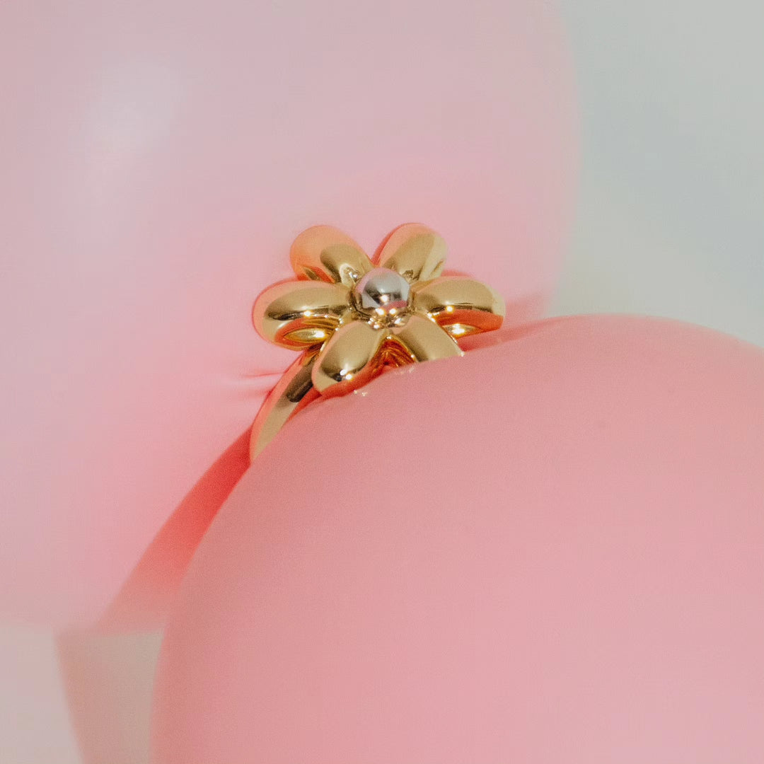 Inflated Daisy Ring