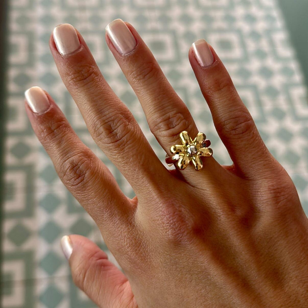 Inflated Daisy Ring