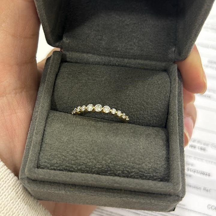 1 Row Graduated Diamonds band