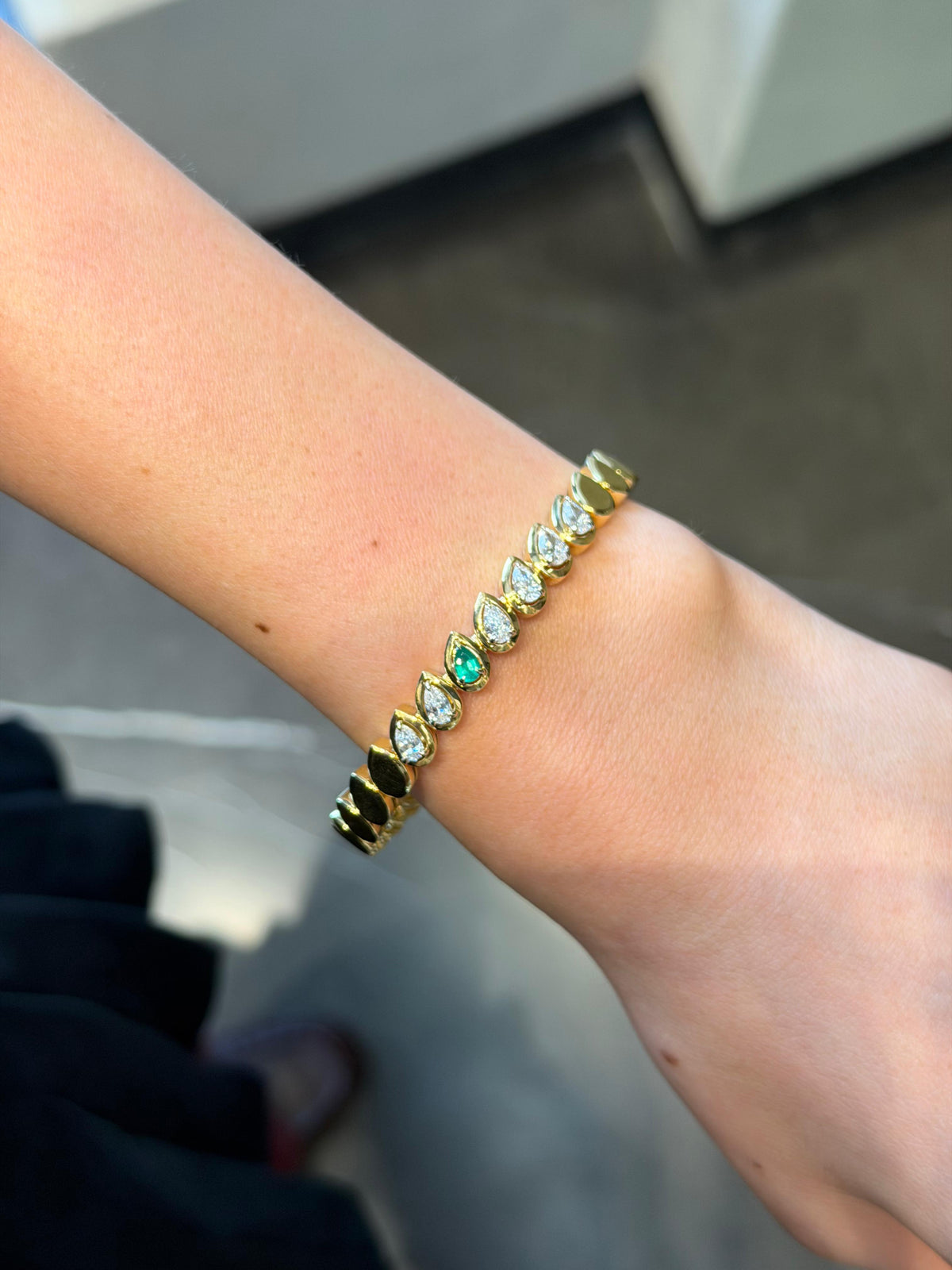 Pear affair bracelet