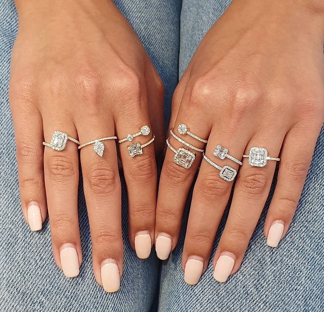 Diamond Band with Pear Illusion
