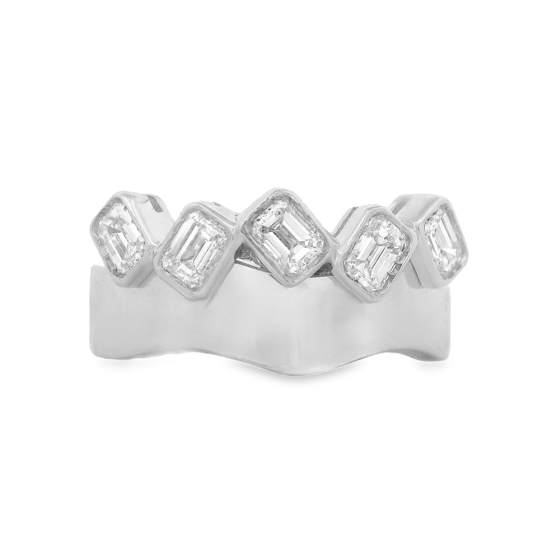 Tilted Emerald Band