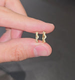 Load and play video in Gallery viewer, Zig-Zag Huggies
