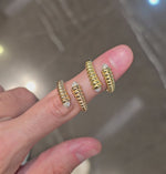 Load and play video in Gallery viewer, Ribbed Criss-Cross Ring
