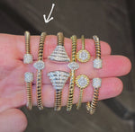 Load and play video in Gallery viewer, Pear-Diamond Halo Tubogas Bracelet
