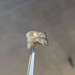 Load and play video in Gallery viewer, Gold Fold Ring
