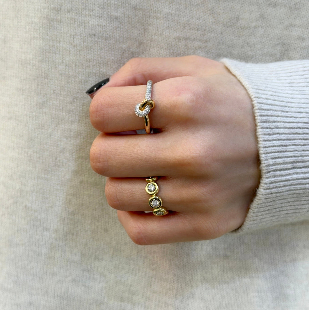 Mini Knot Diamond Ring